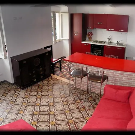 Casa Flora Сан-Таренцо