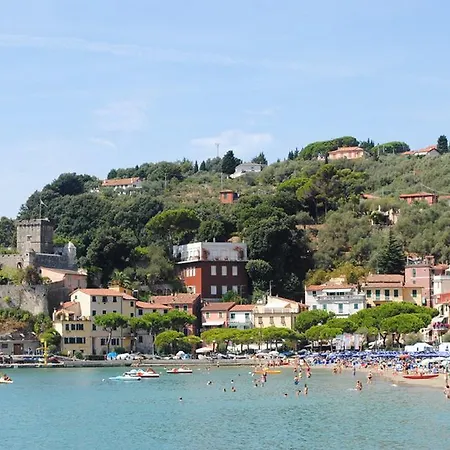 Casa Flora Feriehus *