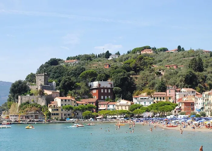 Casa Flora Feriehus *